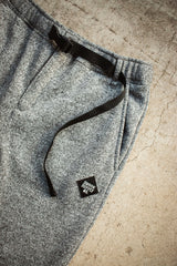 "KNIT FLEECE STRAIGHT PANTS"（ニットフリースストレートパンツ）