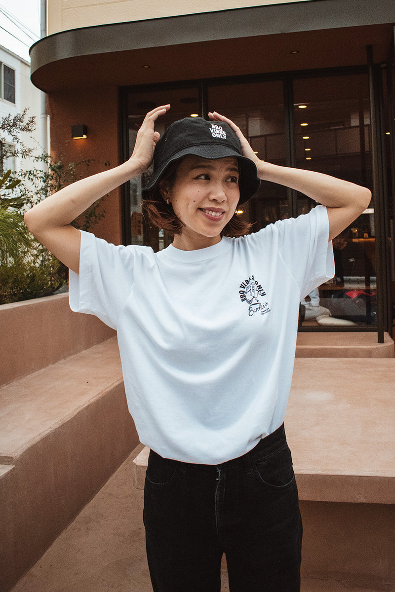 "BBQ VIBES ONLY" BUCKET HAT - BLACK