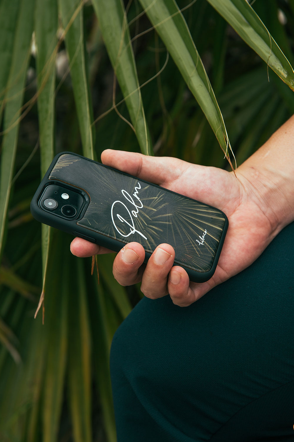 kibaco｜名入れウッドiPhoneケース｜PALM – KIBACOWORKS